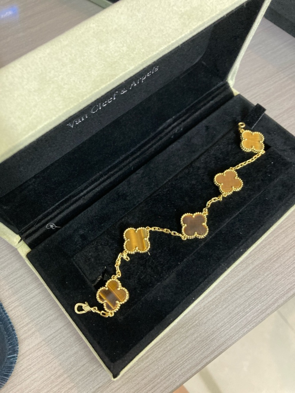 Authentic Van Cleef & Arpels Gold and Brown Alhambra Clover Bracelet - Picture 2 of 5